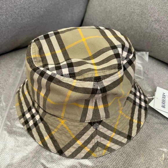 NEW Burberry Archive Classic Neutral Check Print Cotton Bucket Hat in Hunter - Picture 4 of 12